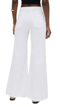 Izzy Vivid White Flare by Pistola