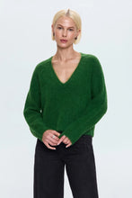 Kit V-neck Sweater Wintergreen by Pistola