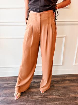 The Ellis Tailored Trouser in Toffee Tan