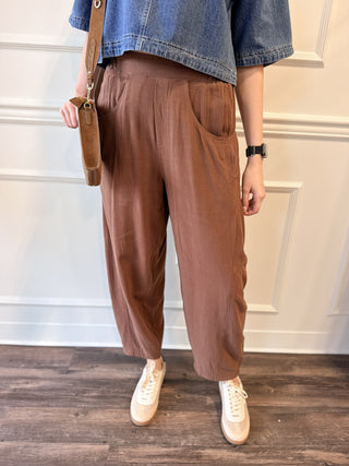 The Hartley Barrel-Leg Pants – Mocha