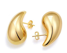 Elia Gold Raindrop Earring