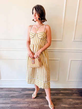 Perle Two Toned Piped Sweetheart Midi Dress