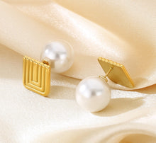 The Pearl by Gina Carmen