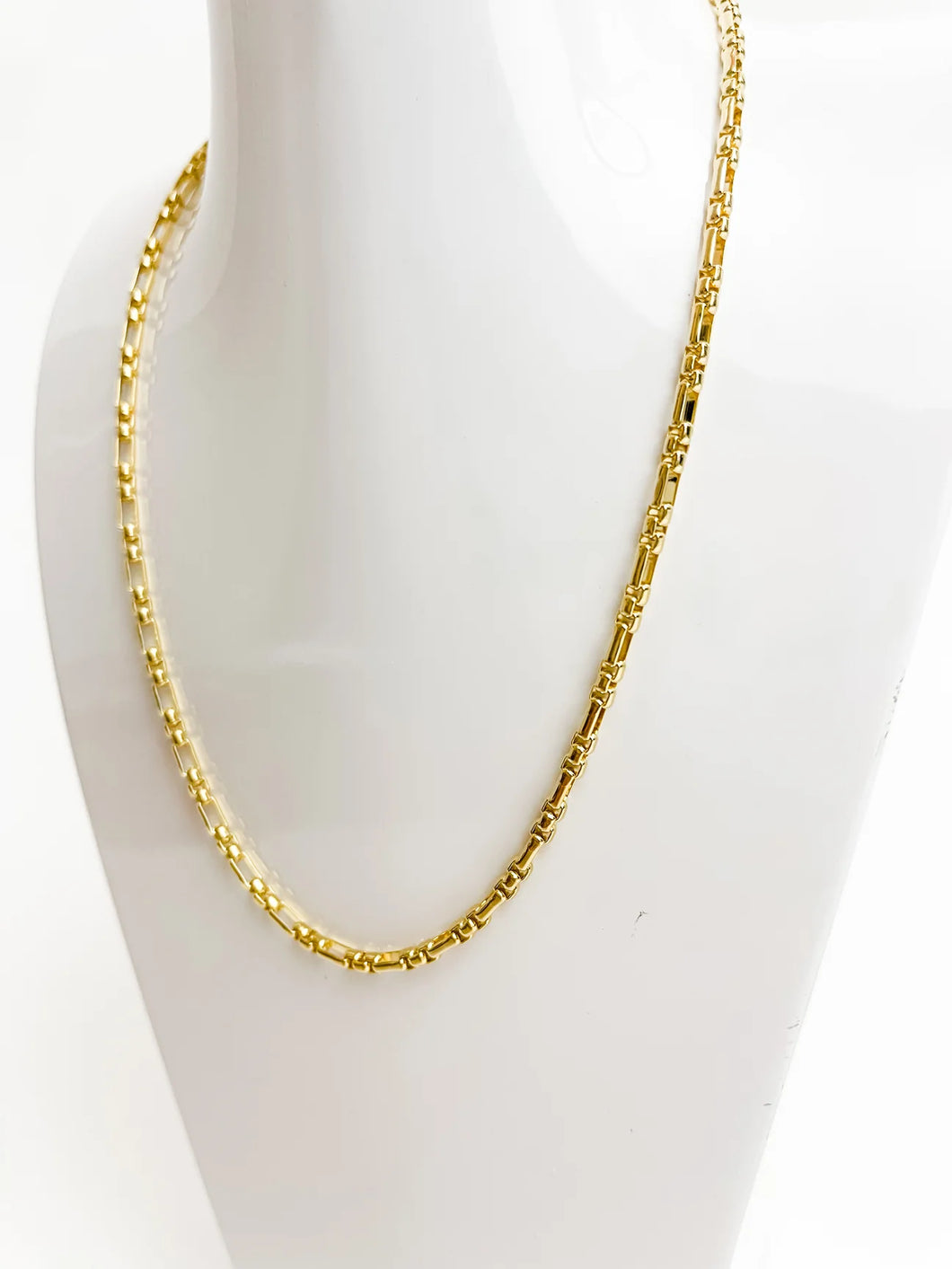 Cindy Box Bar Chain
