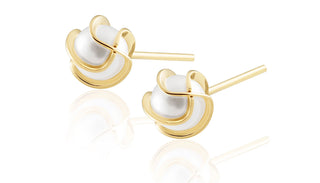 Samoa Pearl Studs by Sahira